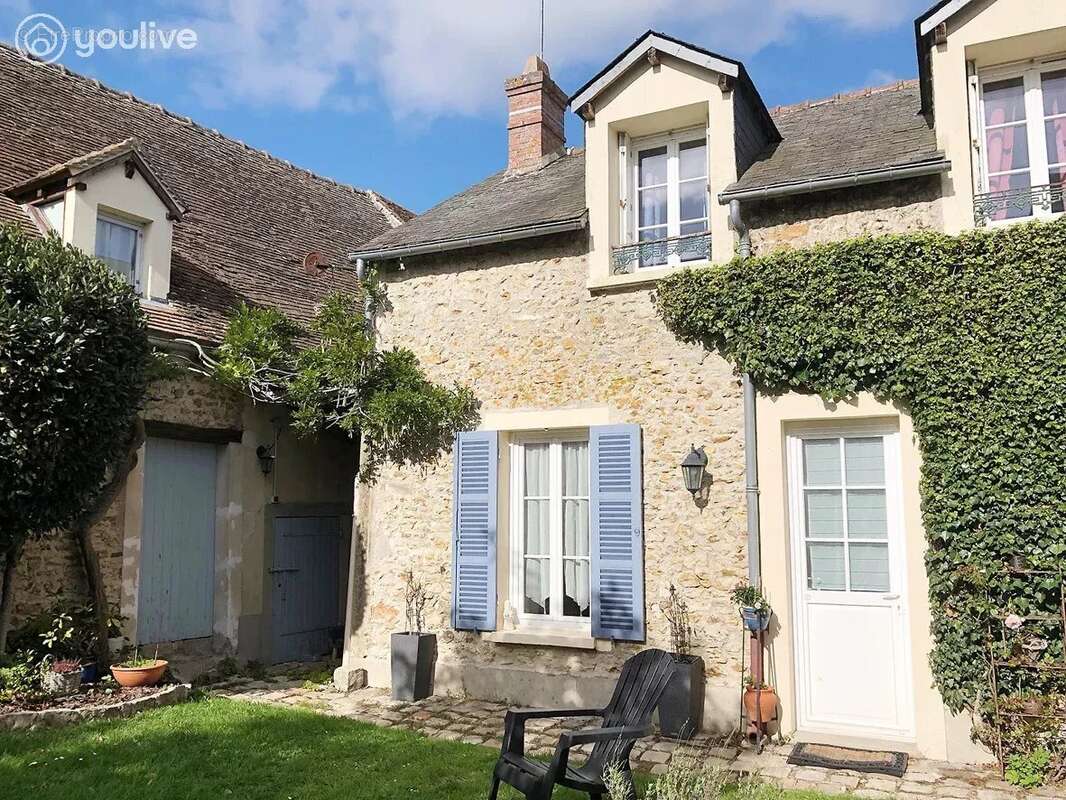 Maison à ORPHIN
