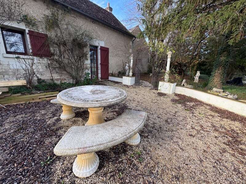 Maison à MARCE-SUR-ESVES