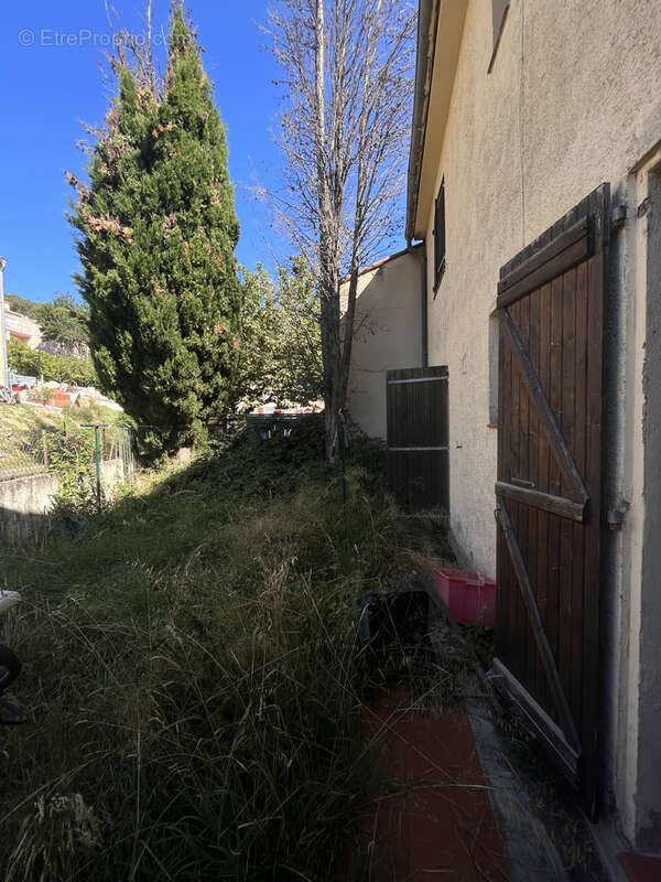 Maison 110 m² à Montbolo  - photo 7