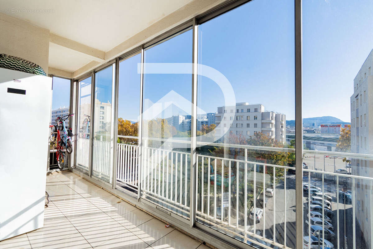 Appartement à MARSEILLE-8E