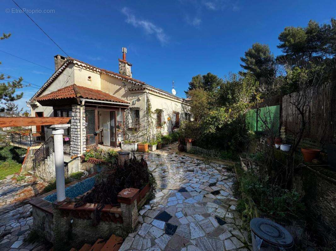 Maison à MARSEILLE-10E