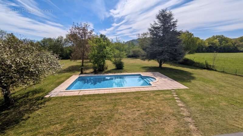 Maison à LES ABRETS