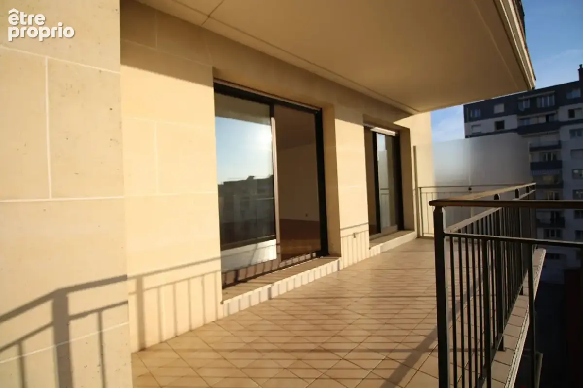 Courbevoie - quartier république - 3 pièces - 90 m² - 2 chambres - 2 balcons - box - photo 4