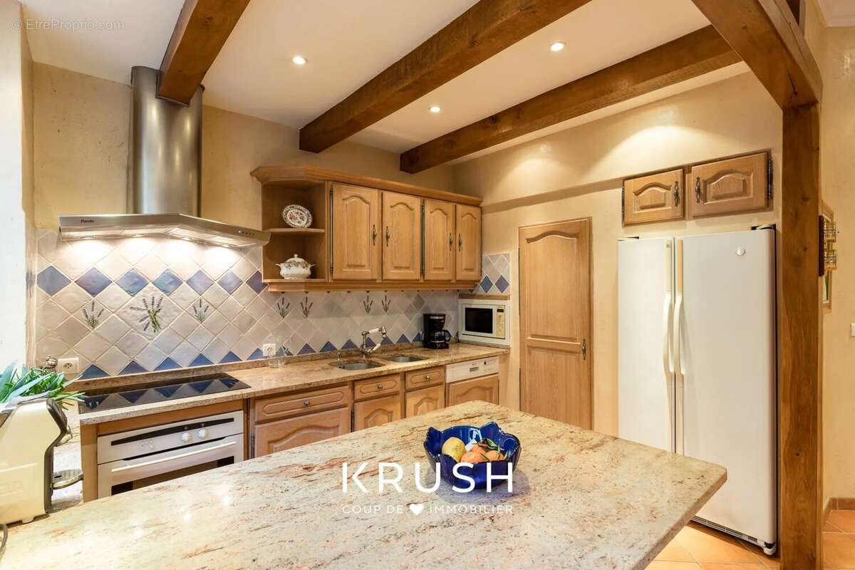 Appartement à MARSEILLE-1E