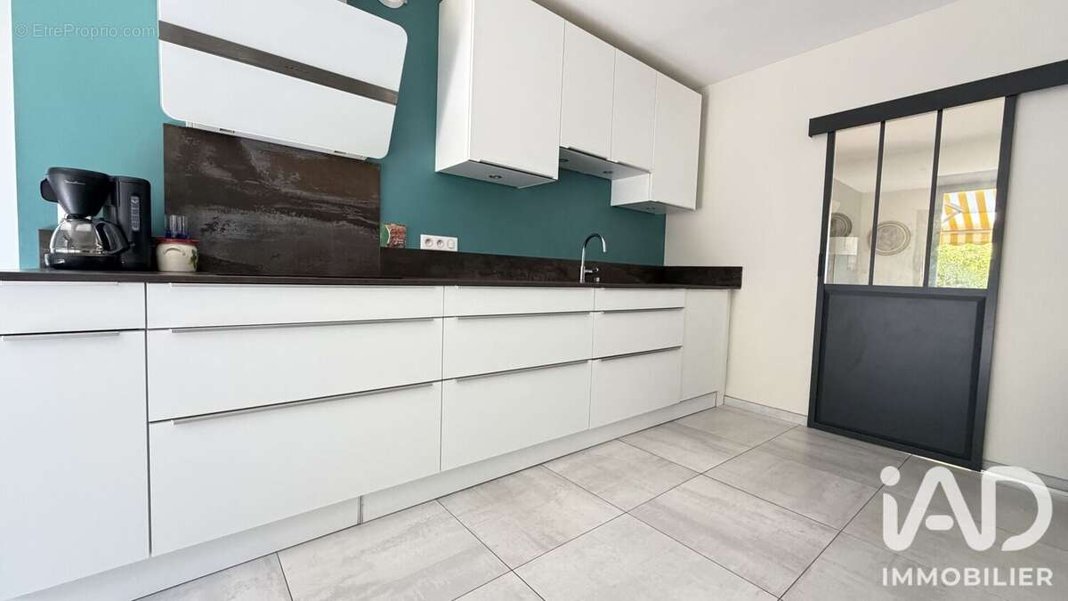 Maison 192 m² à Saint-Nazaire  - photo 4