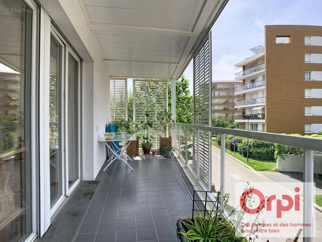 Appartement à ISSY-LES-MOULINEAUX
