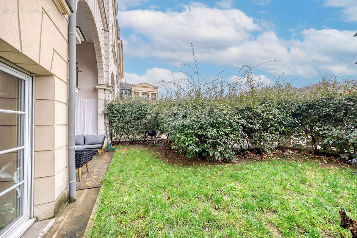 Appartement à LE PLESSIS-ROBINSON