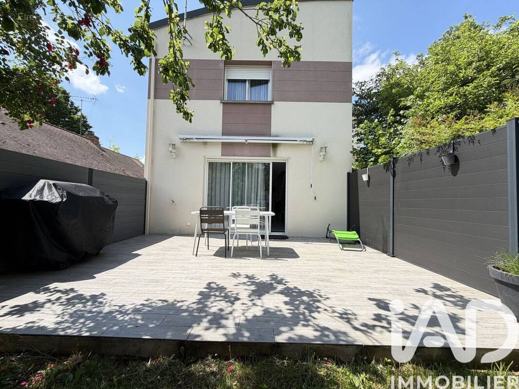 Photo 1 - Maison à COULAINES