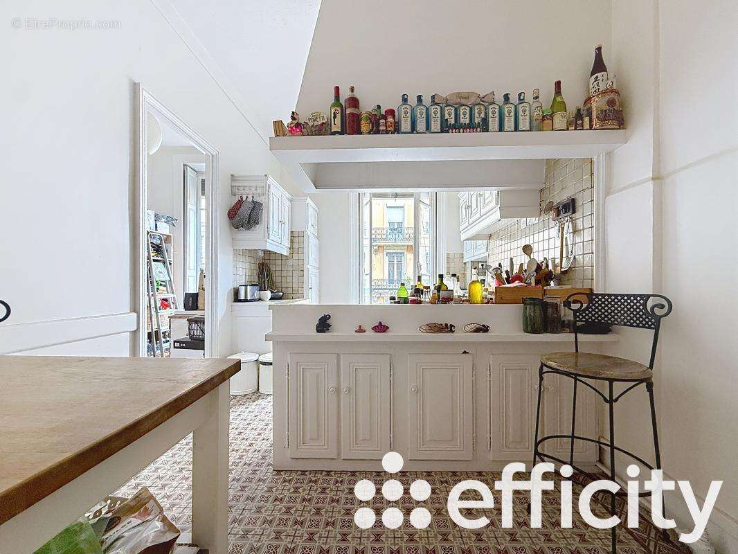 Appartement à LYON-1E