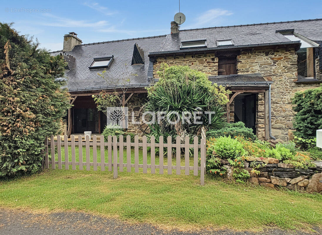 Maison à MAURE-DE-BRETAGNE