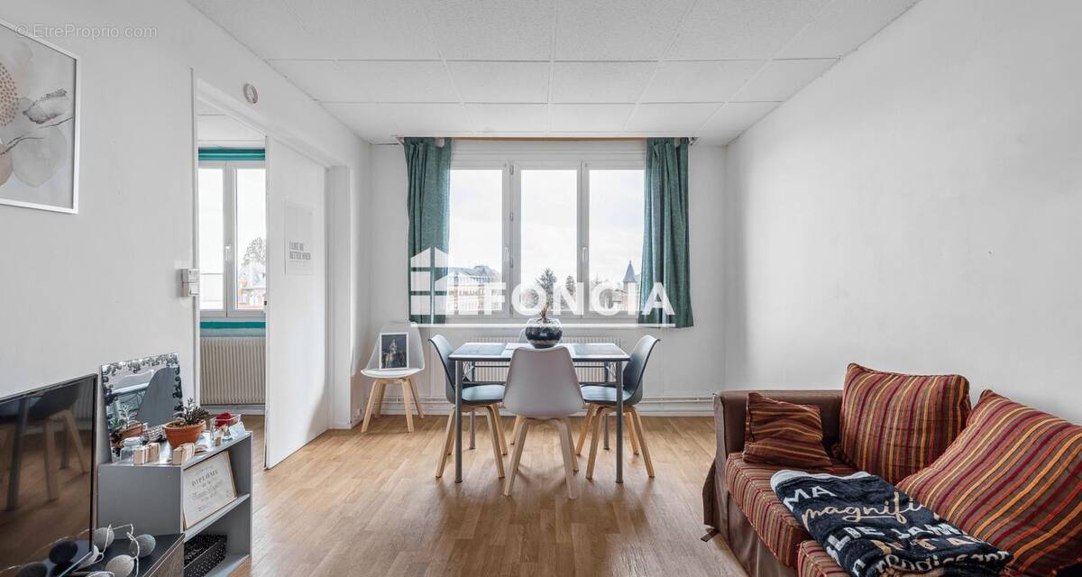 Appartement à MONT-SAINT-AIGNAN