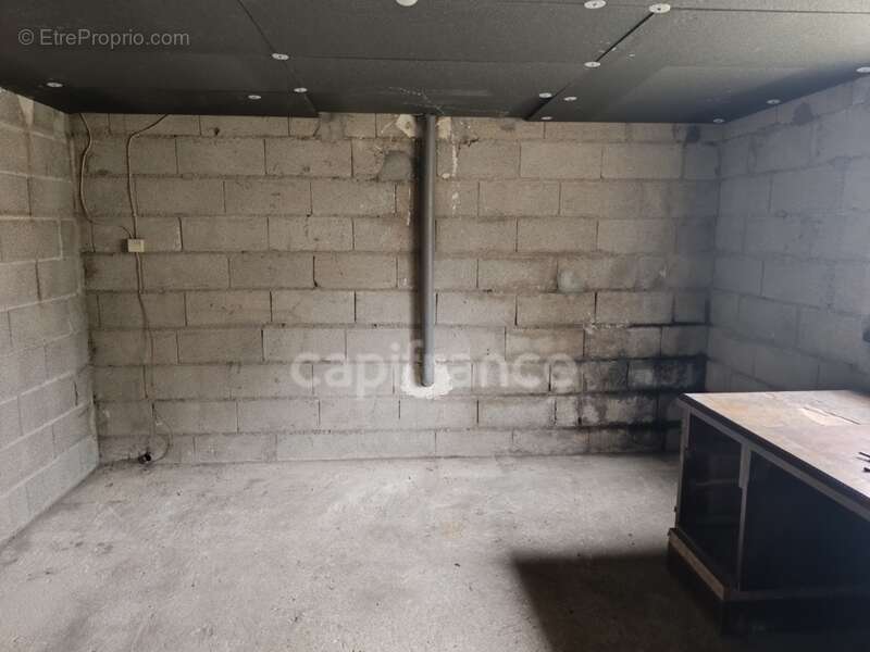 Maison à VILLENEUVE-SUR-YONNE