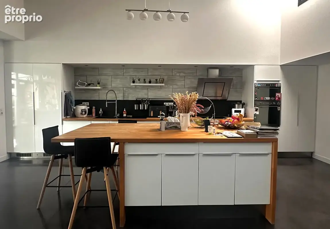 GONDREVILLE  - Loft 5 pièces - 237 m² - photo 4