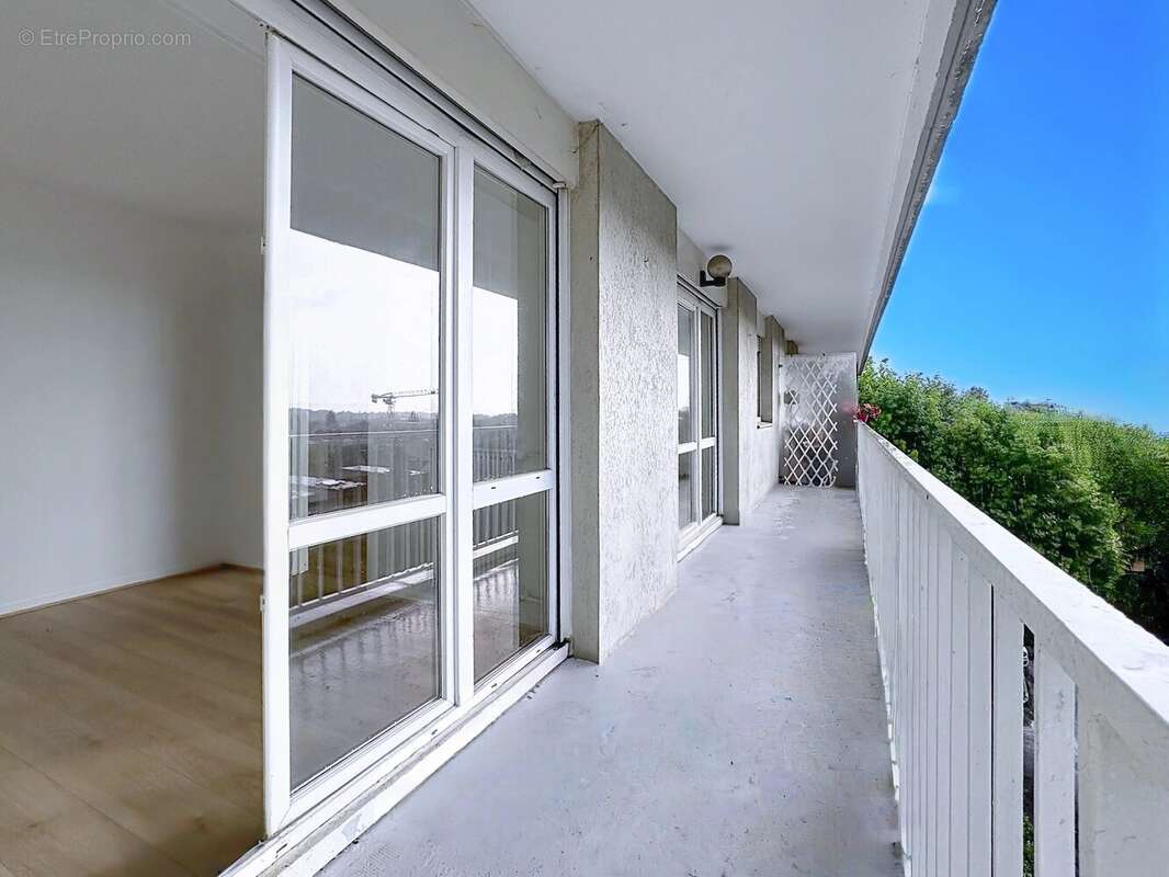 A saisir en vente FLASH ! F3 61 m² + cave + parking - RER A Bry sur Marne - photo 3