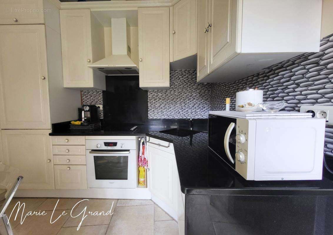 Maison 238 m² à Castres  - photo 10