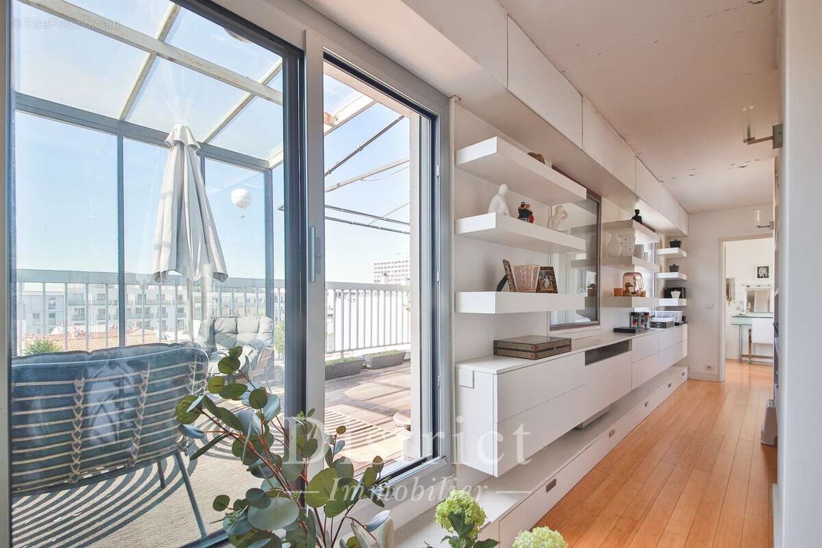 Appartement à PARIS-15E