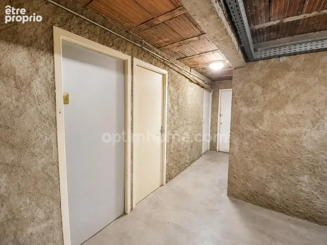 Appartement traversant rénové avec balcon et cave 4 pièces 74 m2 à SETE (34) - photo 14