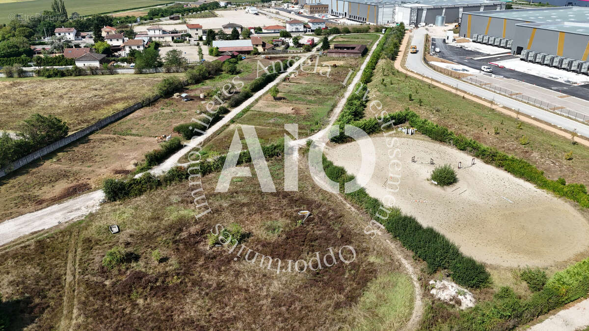 Terrain à LA BOISSE