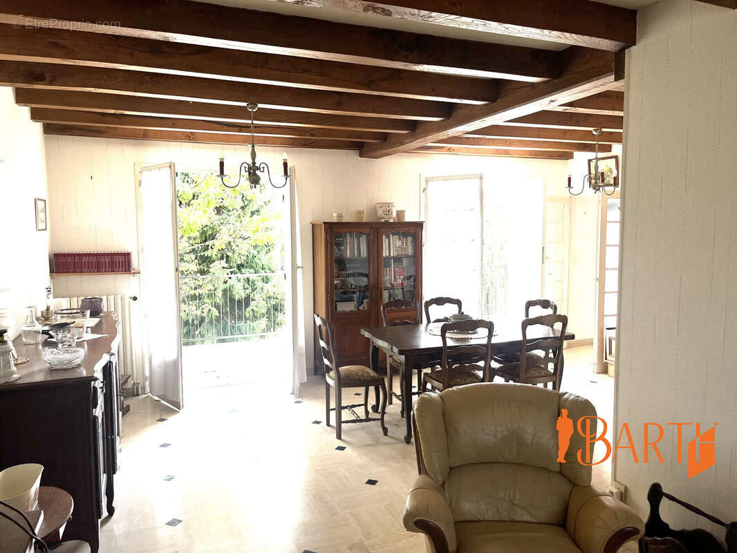 Maison à SAINT-DOULCHARD