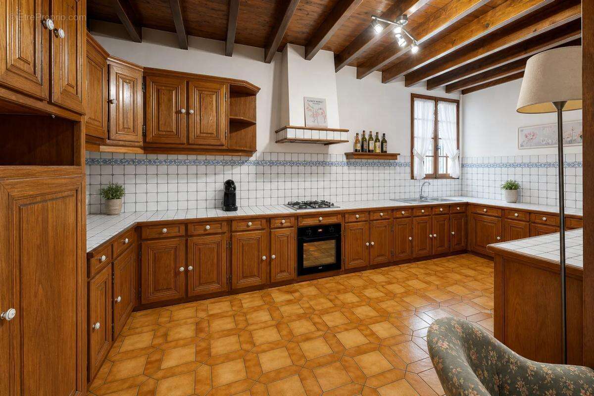 Maison spacieuse de 236 m² avec jardin fruitier à Valence - photo 12
