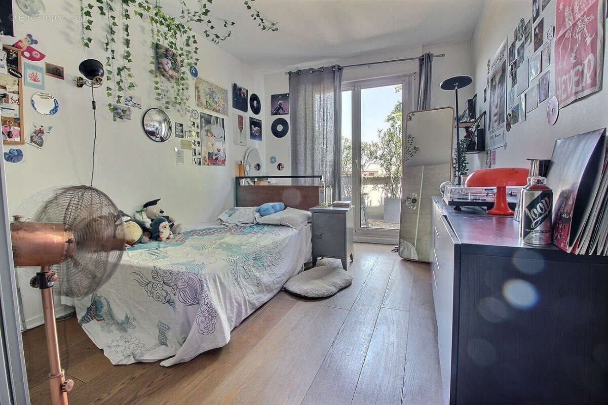 Appartement à ISSY-LES-MOULINEAUX
