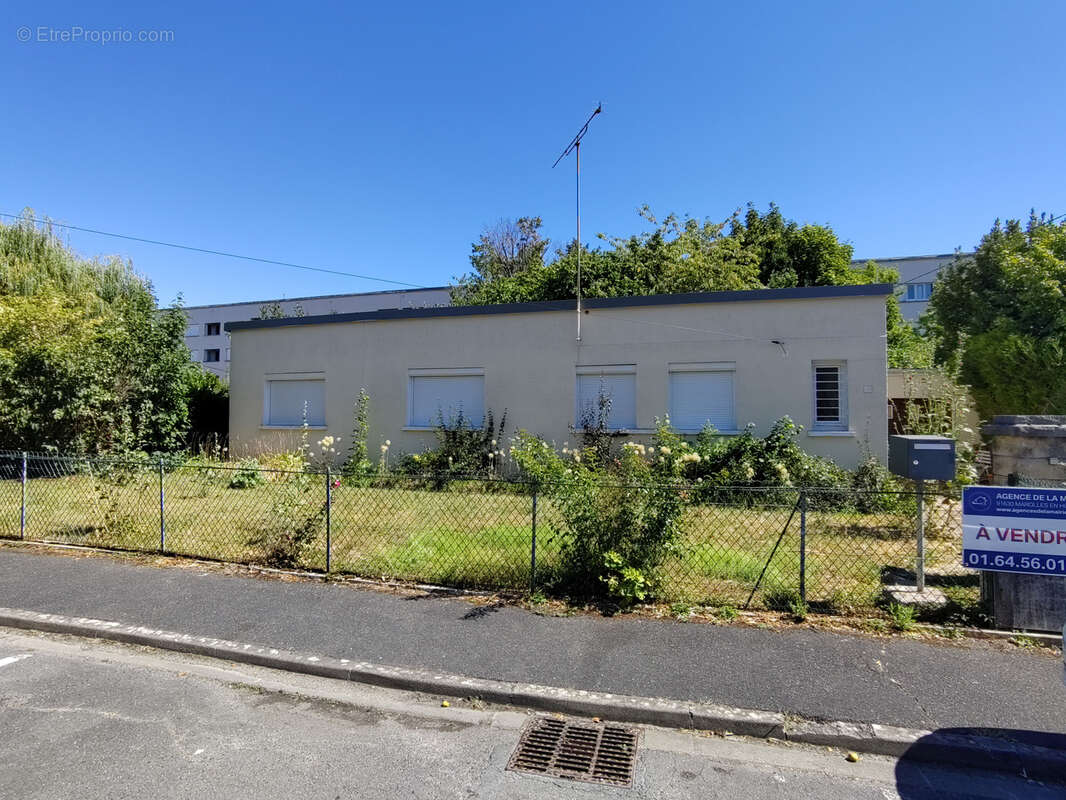 Maison de plain-pied 85 m2   3 chambres   Brétigny-sur-Orge - photo 2