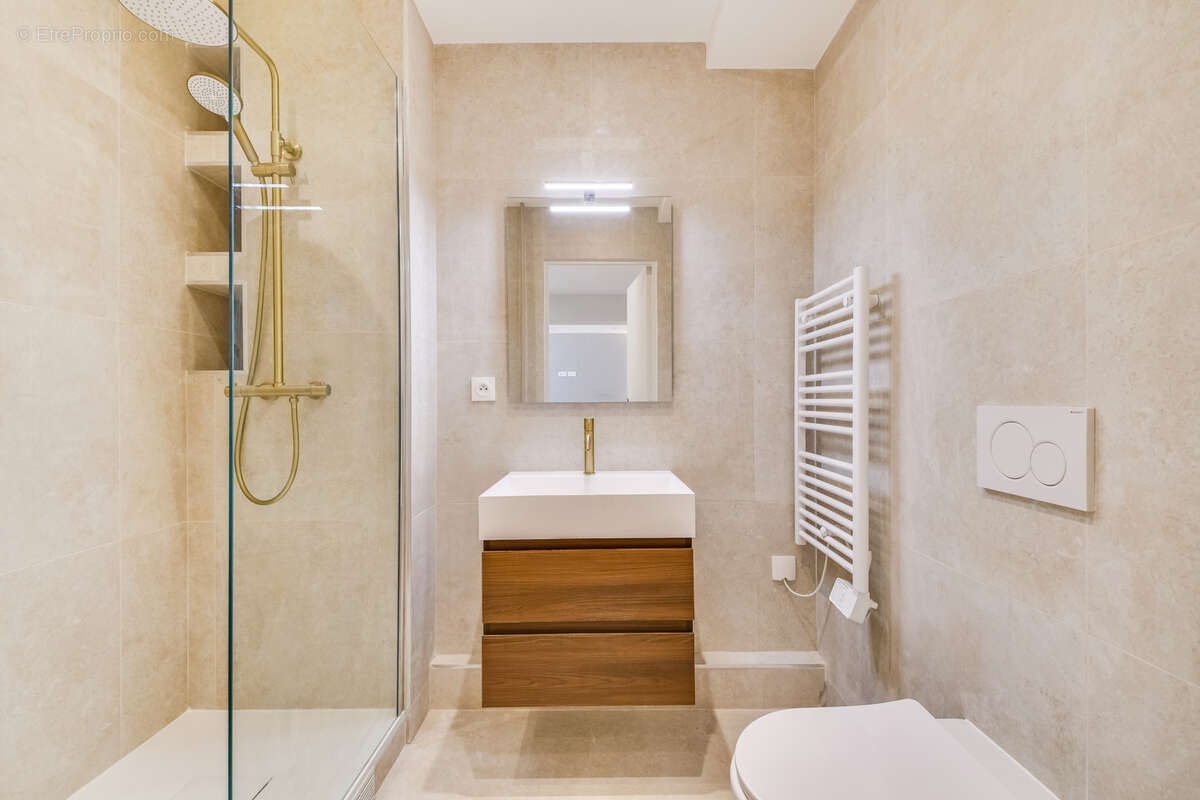 2 pieces en etage élevé exposé plein ouest - photo 6