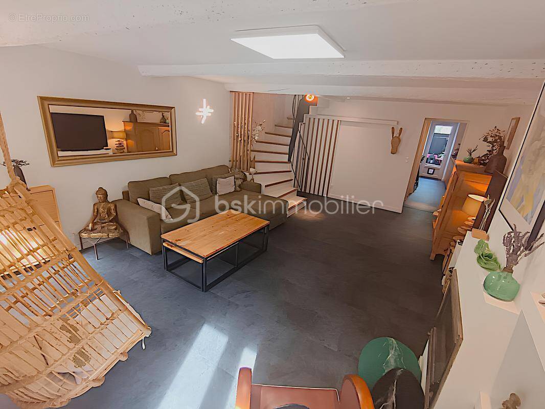 Maison à SIX-FOURS-LES-PLAGES