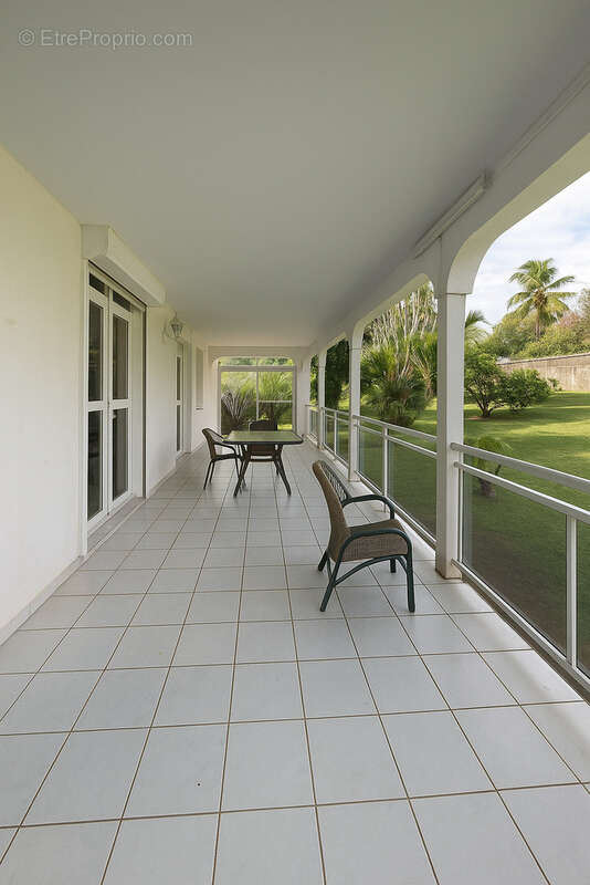 Maison à CAPESTERRE-BELLE-EAU