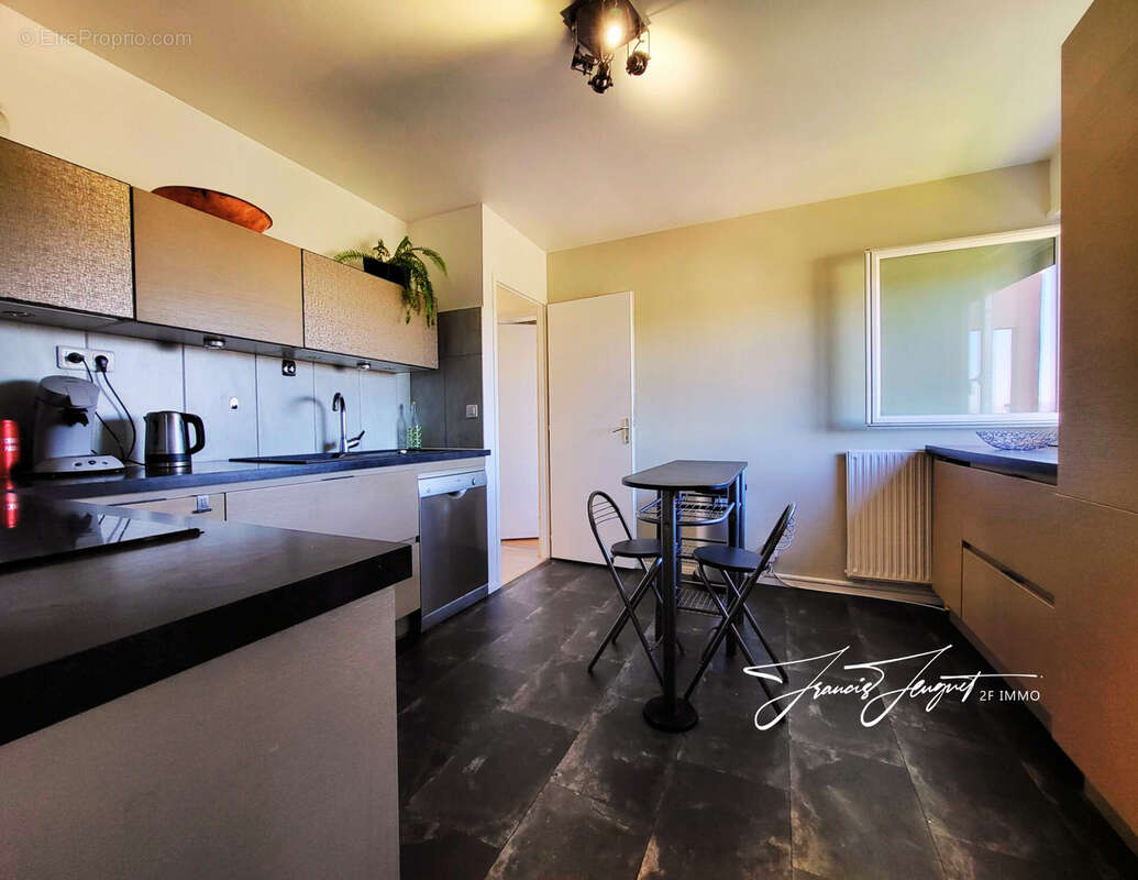 Appartement à QUINTAL