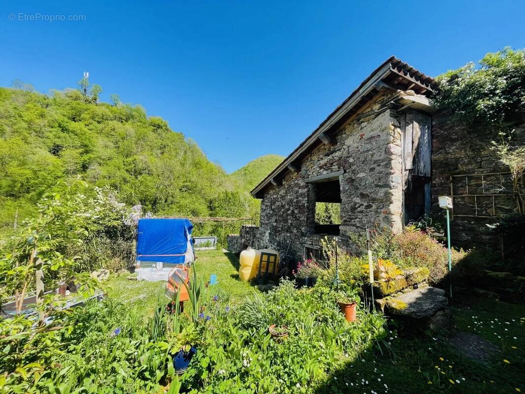 Maison à SAINT-PAUL-DE-JARRAT