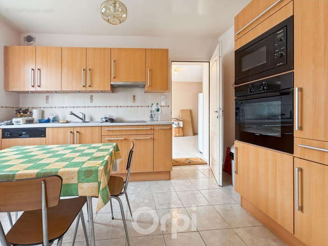 Maison à BESSINES-SUR-GARTEMPE