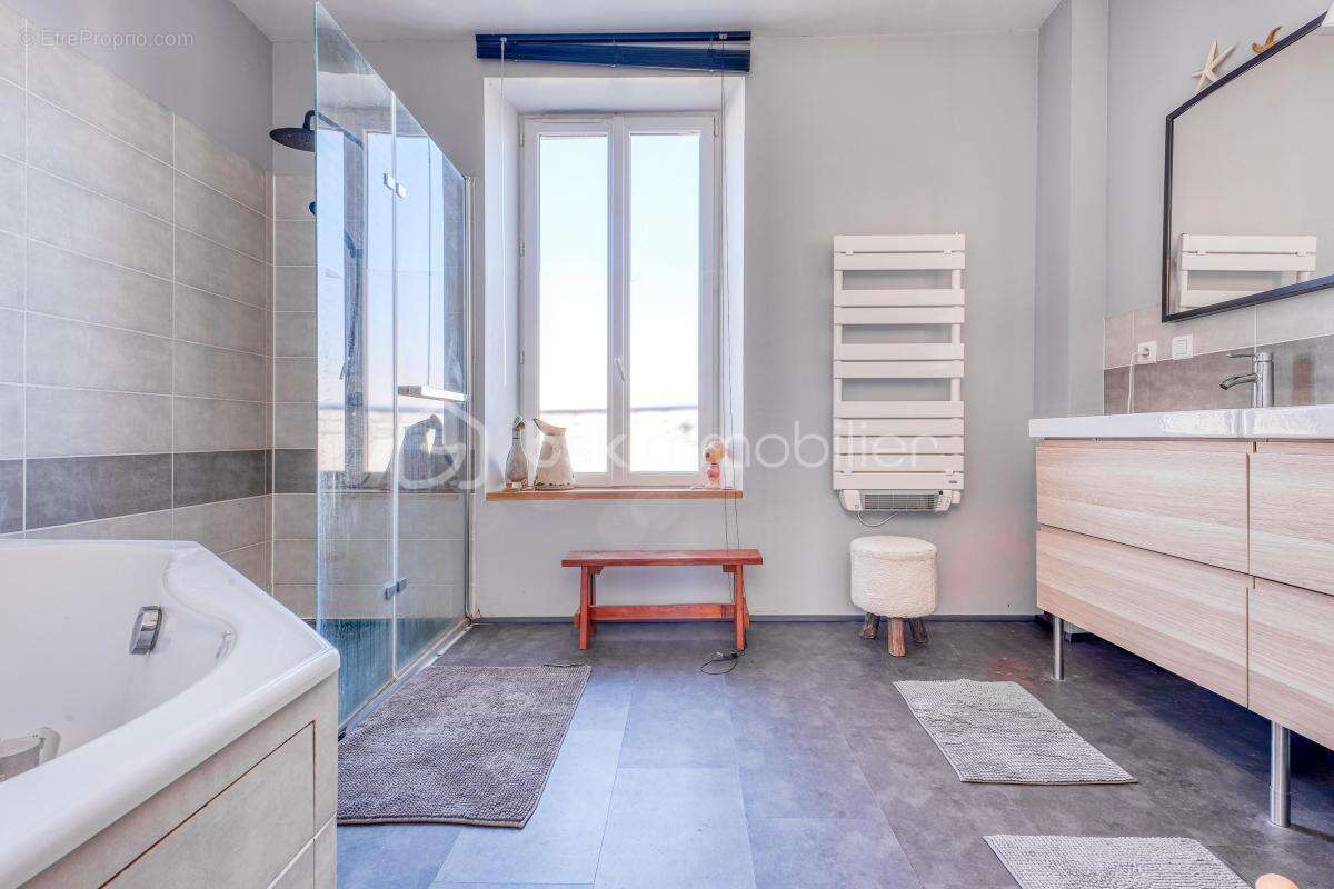 Ensemble immobilier : Maison, appartement et grange - photo 18