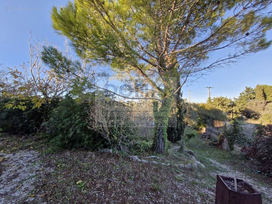 Maison à VIC-LA-GARDIOLE