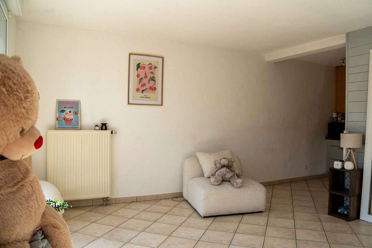 Appartement à LA CLUSE-ET-MIJOUX