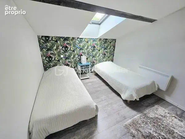 Magnifique propriete de 257 m2 avec 6 chambres, 4 sdb, piscine et un gite de 67 m2 avec 2 chambres !!! - photo 29