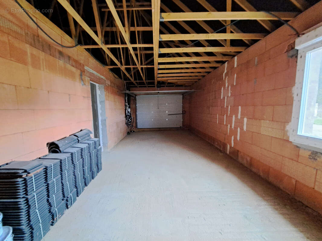 Maison à PONT-SUR-YONNE