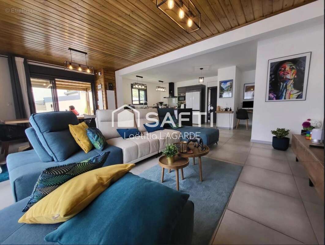 Photo 2 - Maison à SAINT-PIERRE