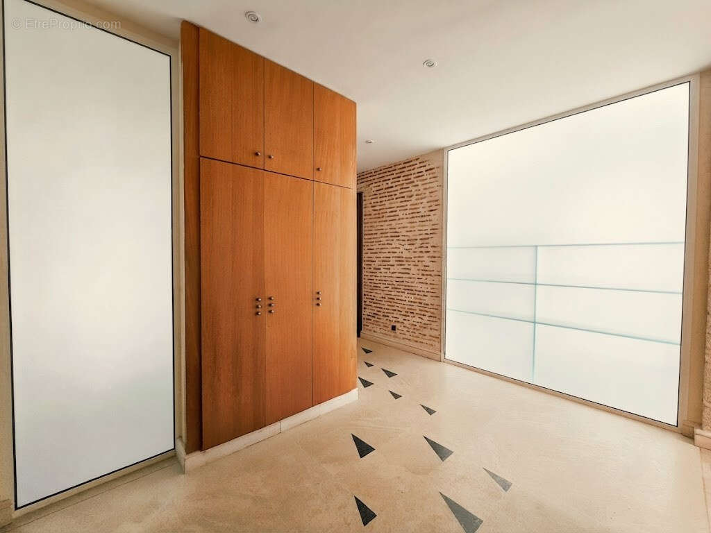 Demeure de caractère au cœur de la ville   450m2 -10 chambres- piscine sur parc de 8000m2 Coliving-Coworking- - photo 16