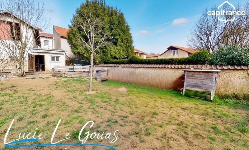Maison mitoyenne de 97m² avec dépendances de 70m² au sol - photo 7