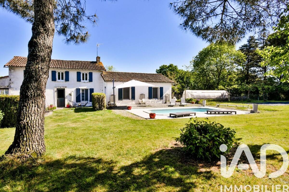Photo 1 - Maison à VOUHE