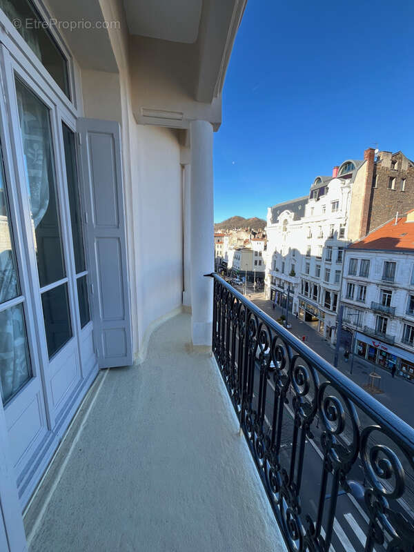 Appartement à SAINT-ETIENNE