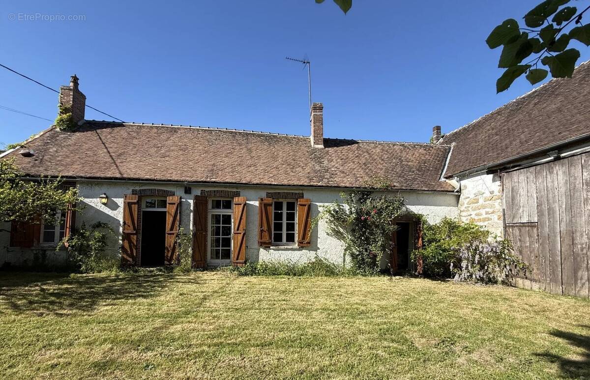 Maison à THORIGNY-SUR-OREUSE
