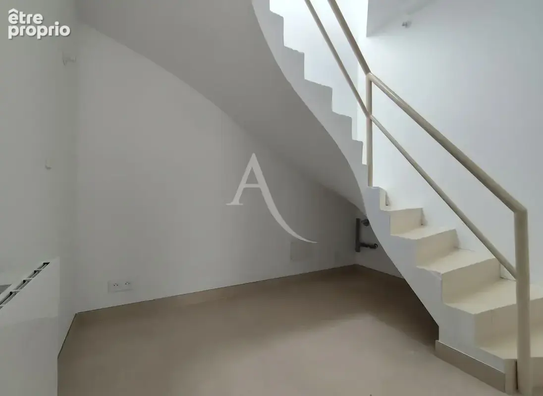 Appartement entièrement rénové 3 pièce(s) à 200 m de la pendule du remblai des Sables d'Olonne - photo 8