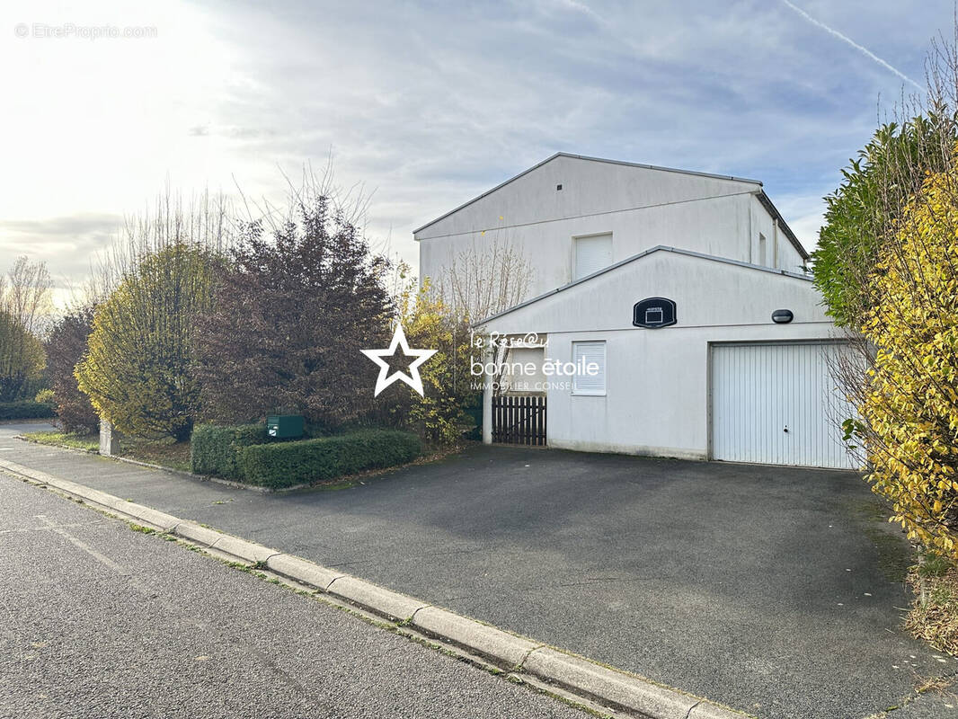 Maison à RICHEBOURG