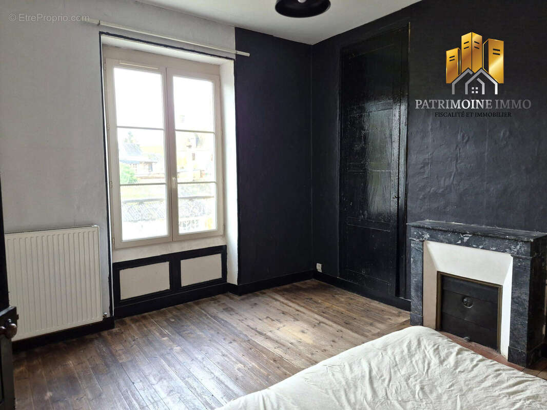 Maison à SAINT-VINCENT-DU-LOROUER