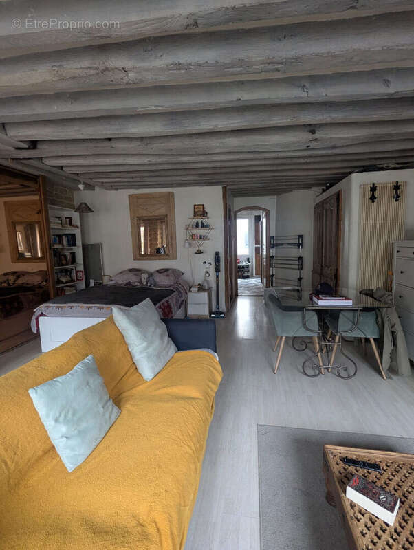 Appartement à PARIS-2E