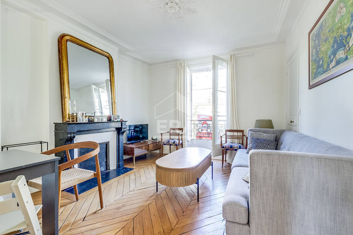 Appartement à PARIS-18E