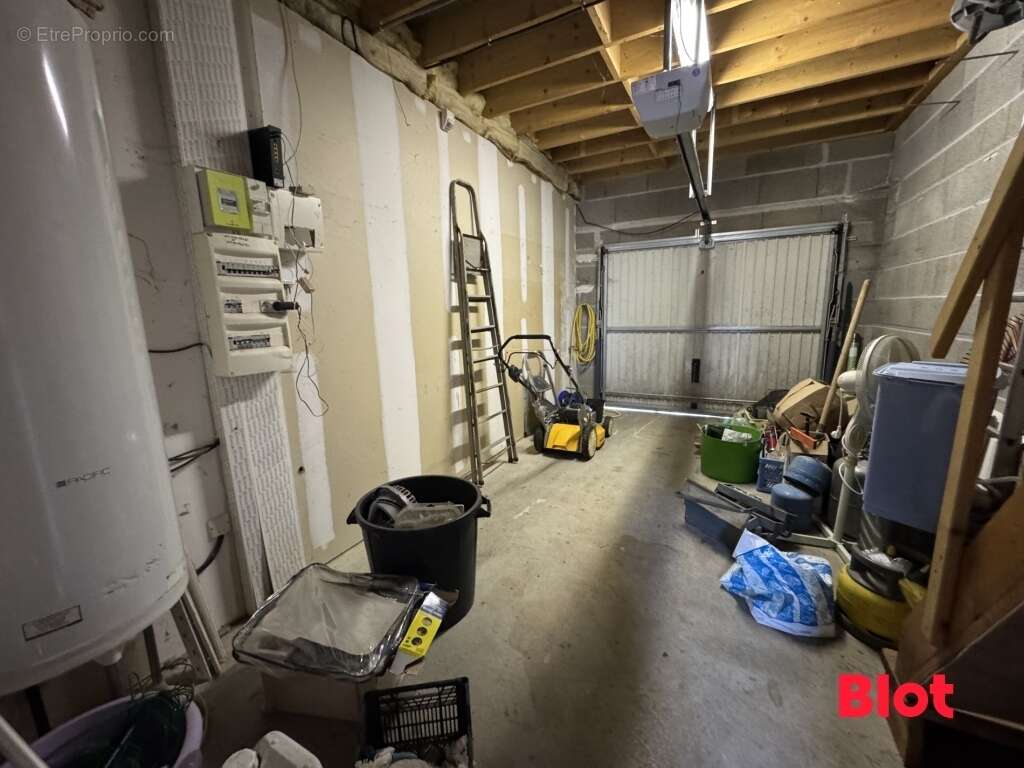 Maison 71 m² à Louvigne-De-Bais  - photo 8