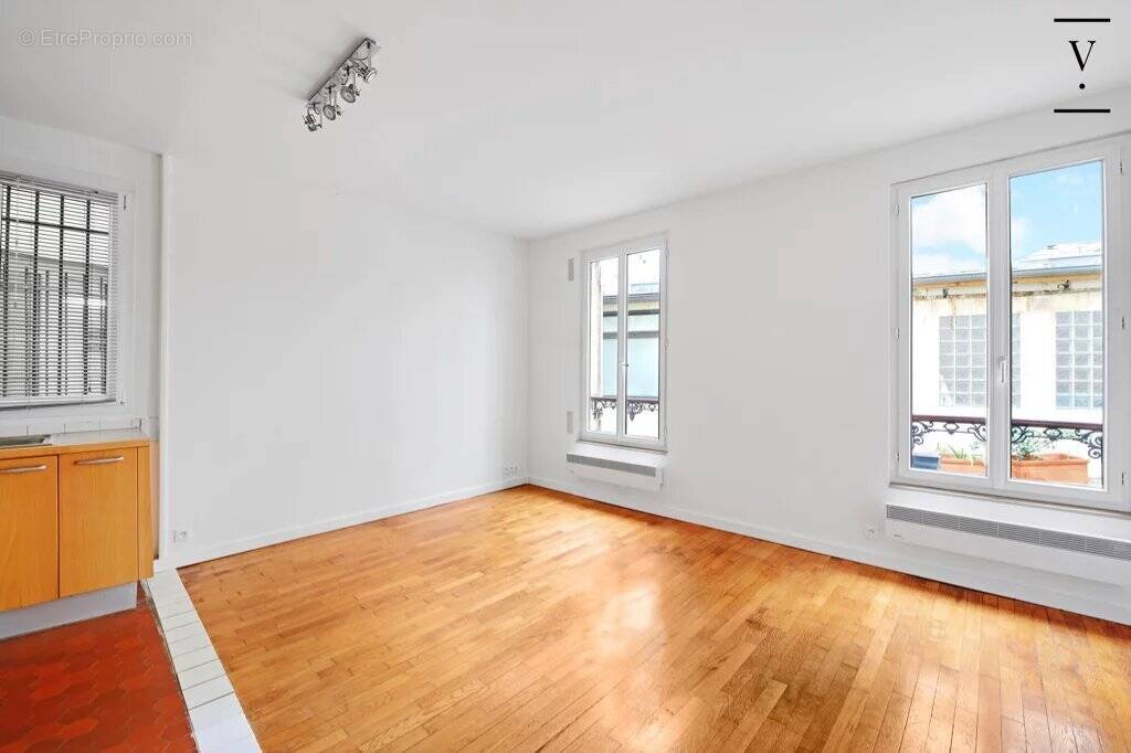 Appartement à PARIS-12E